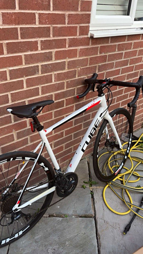 Cube road bike 700c - road,