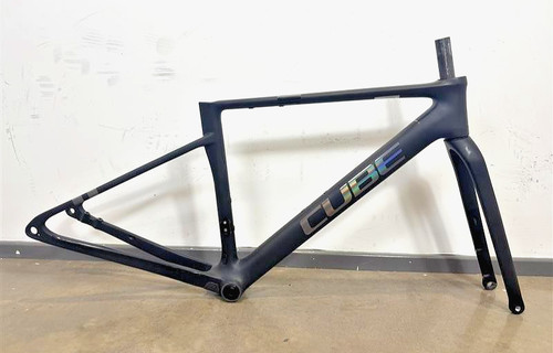 Cube attain alt carbon - cube,